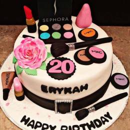 Make-Up Birthday Cake Buy at ₹2799