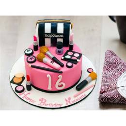 Teen Birthday Cake Buy at ₹2799