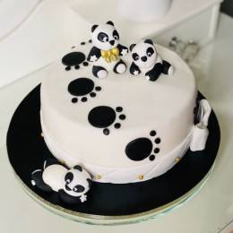 Panda Footprints Cake Buy at ₹2199
