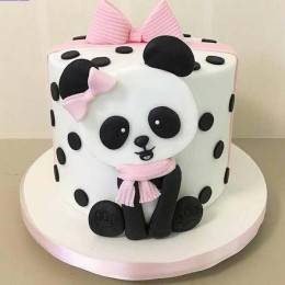 Cutsy Panda Cake Buy at ₹2249