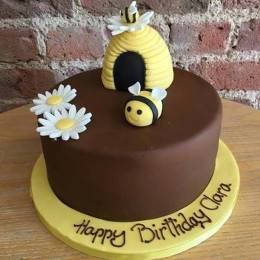 Bee Bee Cake Buy at ₹1649