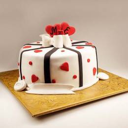 Bundle Of Love Cake Buy at ₹899