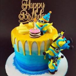 Funny Minion Cake Buy at ₹2749