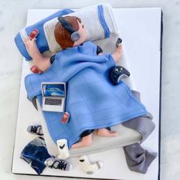 Lazy Dude Cake Buy at ₹3199