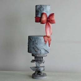 Tier In The Air Cake Buy at ₹8799