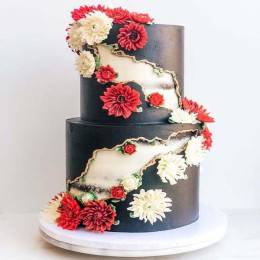 Floral Whisper Cake Buy at ₹7599