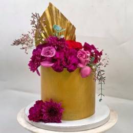 Golden Fiesta Cake Buy at ₹6099