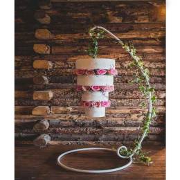 Floral Hanging Cake Buy at ₹13649