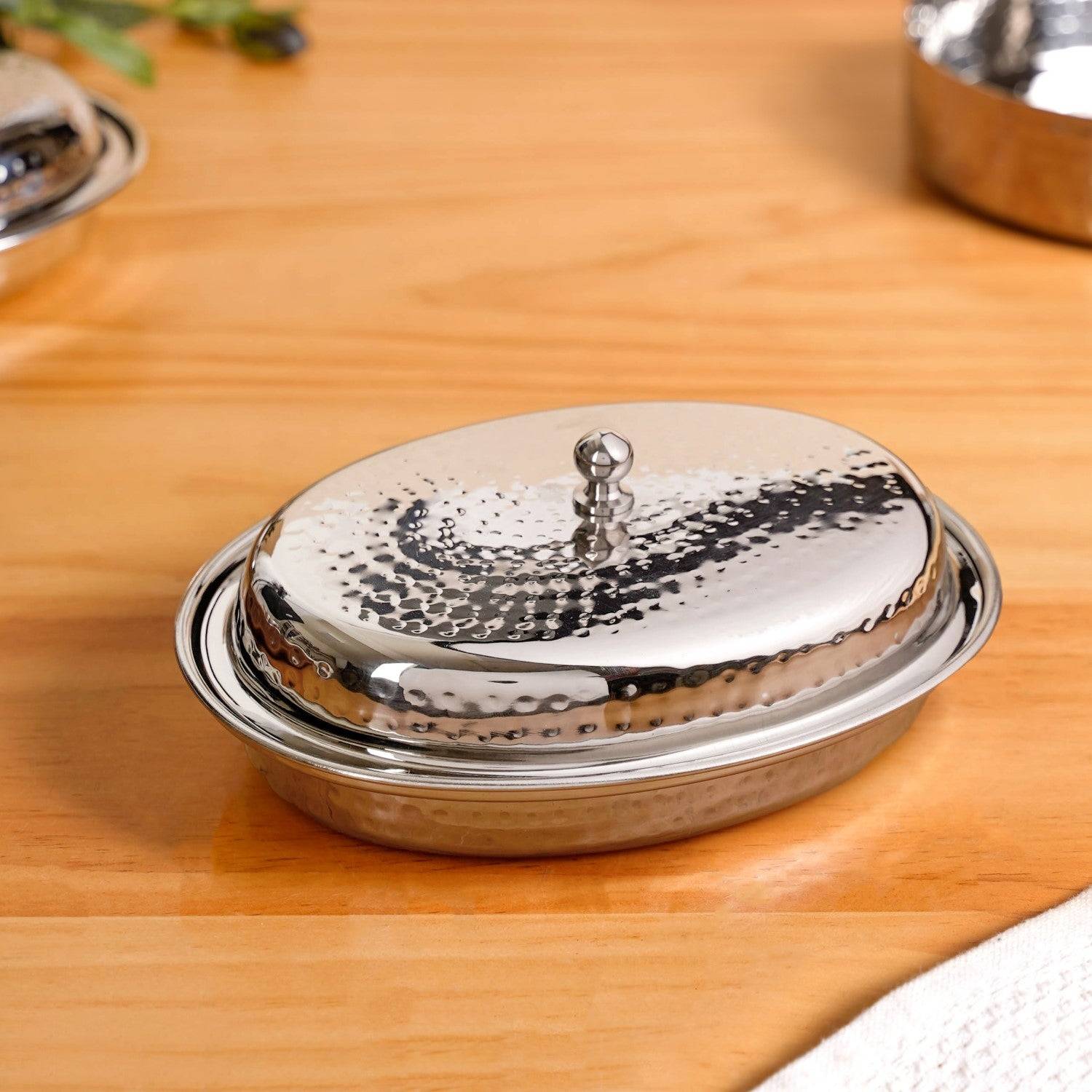 Hammered Stainless Steel Curry Dish Serveware 500ml buy only at ₹725