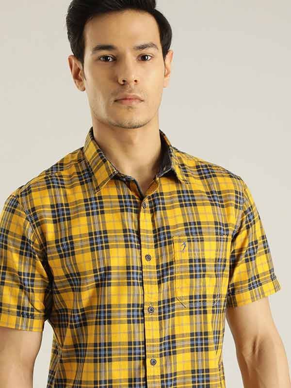 Men Checked Half Sleeve Cotton Blend Shirt