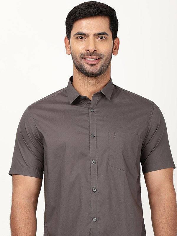 Men Solid Half Sleeve Cotton Stretch Shirt