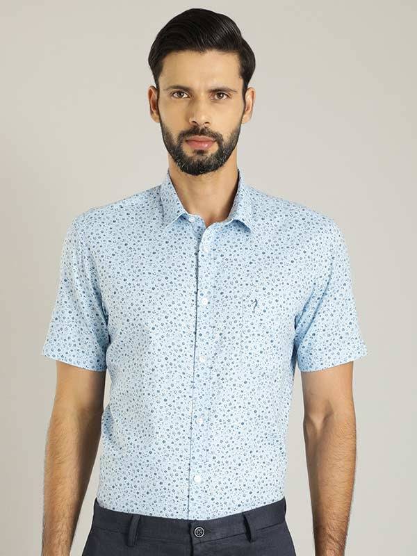 Men Printed Half Sleeve Cotton Shirt
