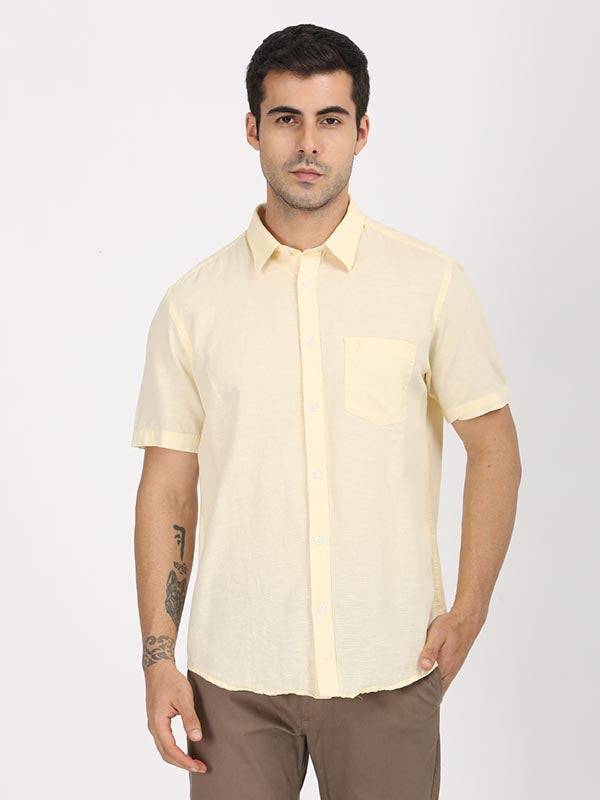 Men Solid Half Sleeve Cotton Blend Shirt