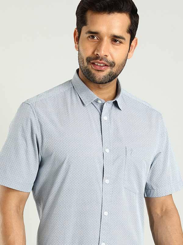 Men Printed Half Sleeve Cotton Shirt