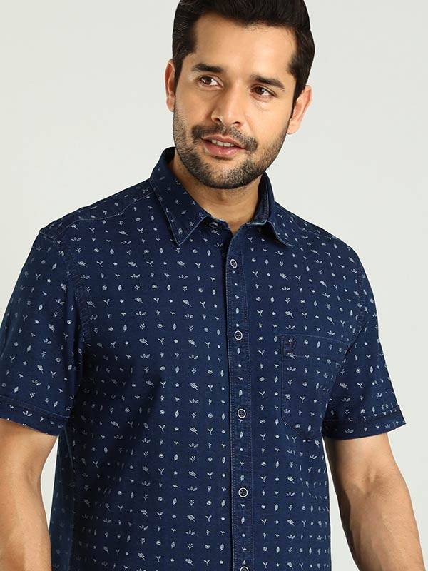 Men Printed Half Sleeve Cotton Shirt