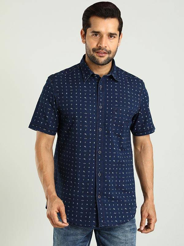 Men Printed Half Sleeve Cotton Shirt
