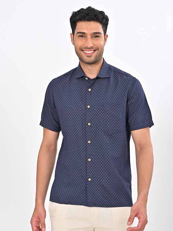 Men Printed Half Sleeve Viscose Blend Shirt