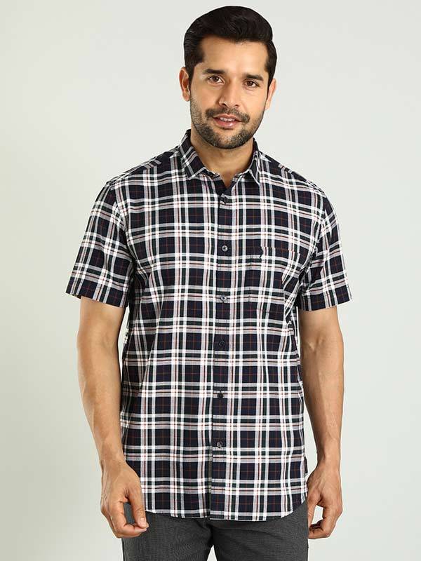 Men Checked Half Sleeve Cotton Shirt