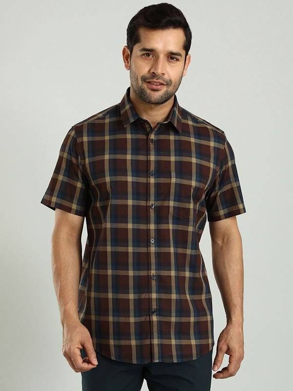 Men Checked Half Sleeve Cotton Shirt
