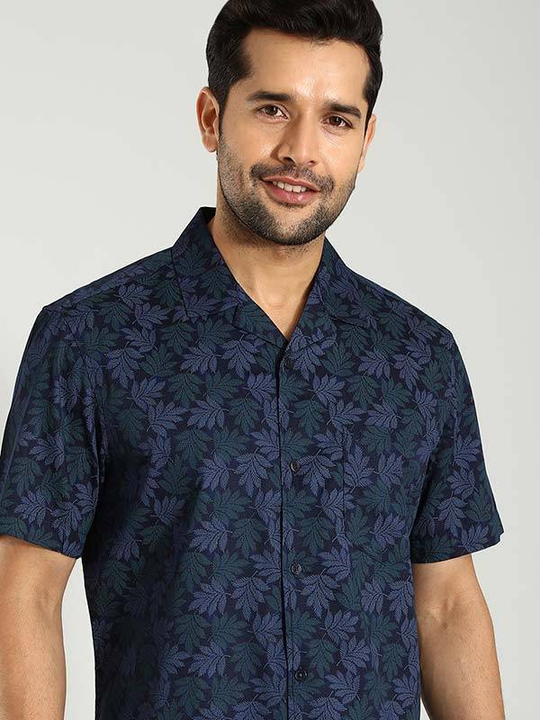 Men Printed Half Sleeve Cotton Stretch Shirt