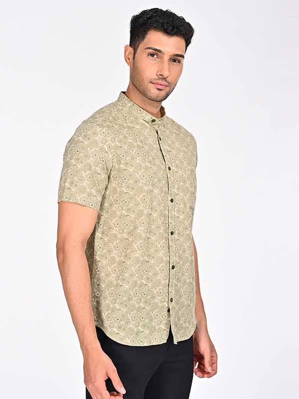 Men Printed Half Sleeve Cotton Blend Shirt