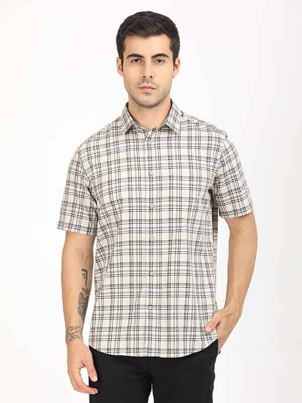 Men Checked Half Sleeve Cotton Shirt
