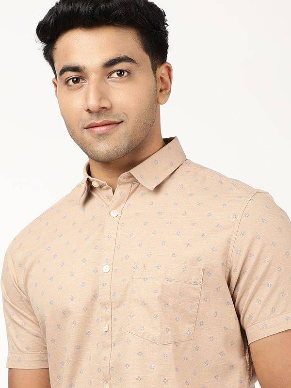 Men Printed Half Sleeve Cotton Shirt
