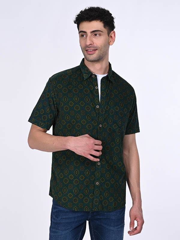 Men Printed Half Sleeve Cotton Shirt