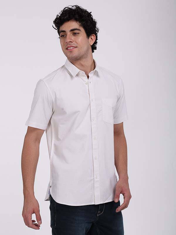 Men Solid Half Sleeve Cotton Stretch Shirt