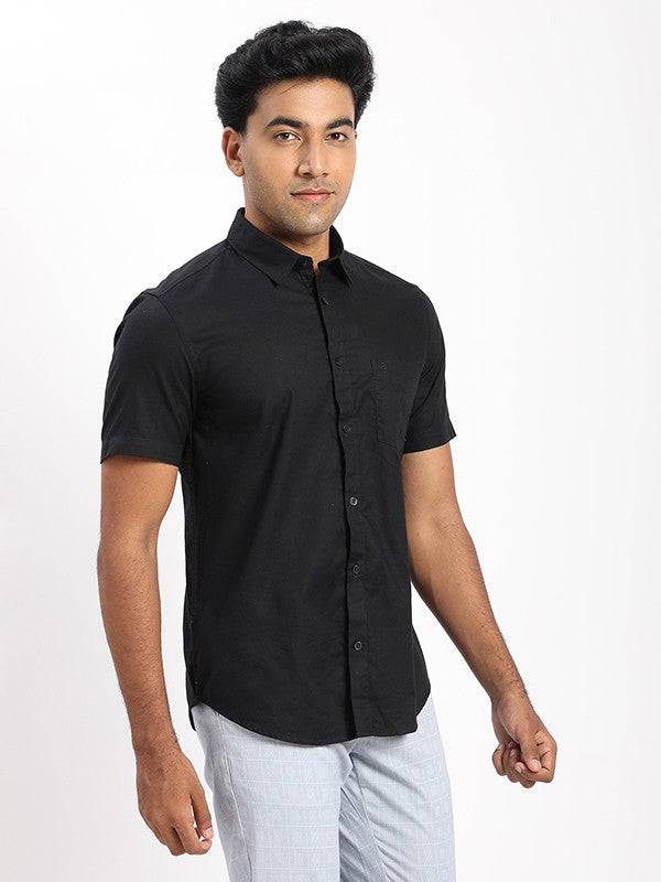Men Solid Half Sleeve Cotton Shirt