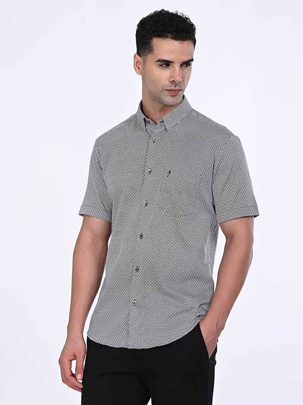 Men Printed Half Sleeve Cotton Stretch Shirt
