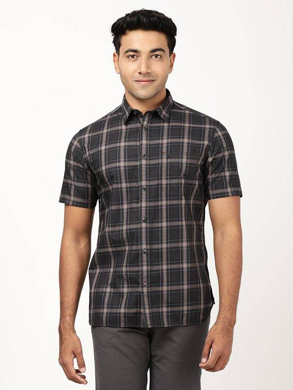 Men Checked Half Sleeve Cotton Shirt