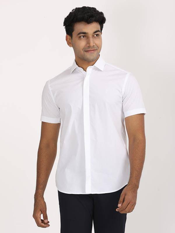 Men Solid Half Sleeve Cotton Shirt