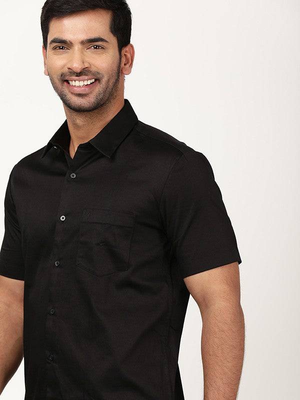 Men Solid Half Sleeve Cotton Stretch Shirt