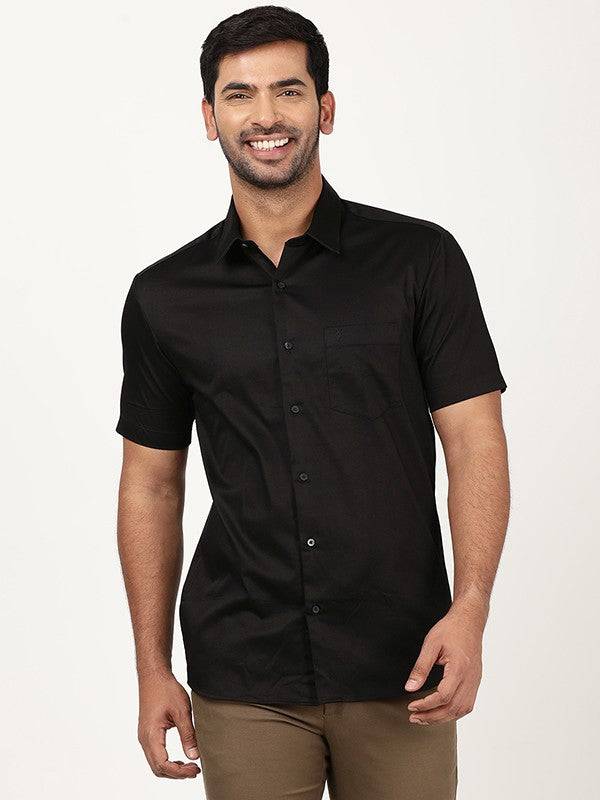 Men Solid Half Sleeve Cotton Stretch Shirt