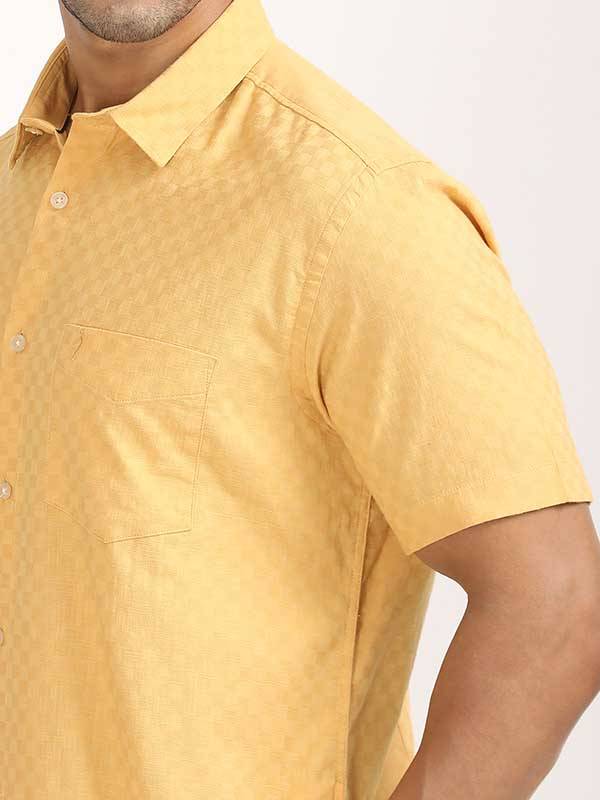 Men Solid Half Sleeve Cotton Shirt