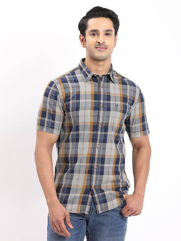 Men Checked Half Sleeve Cotton Shirt
