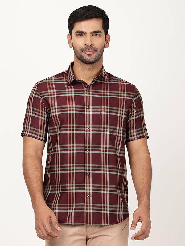 Men Checked Half Sleeve Cotton Shirt