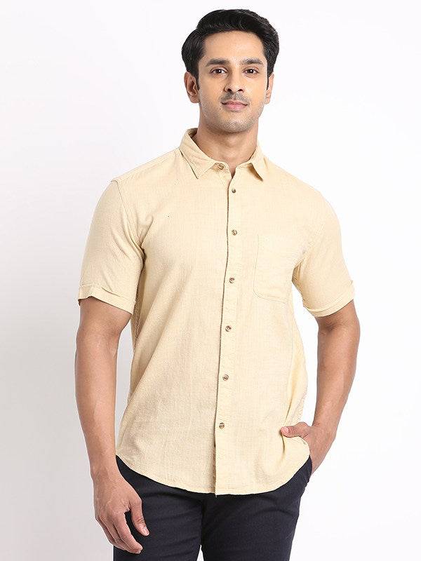 Men Solid Half Sleeve Cotton Shirt