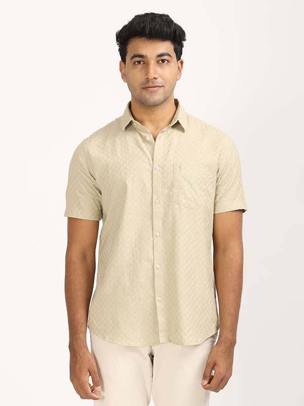Men Solid Half Sleeve Cotton Shirt