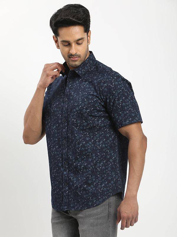 Men Printed Half Sleeve Cotton Shirt
