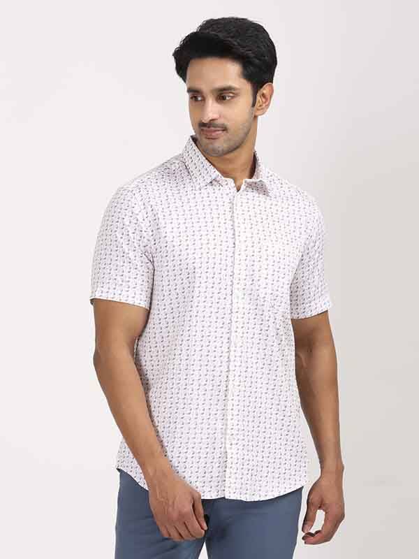 Men Printed Half Sleeve Cotton Stretch Shirt