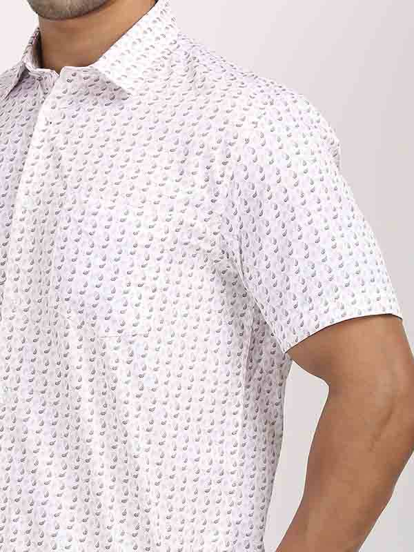 Men Printed Half Sleeve Cotton Stretch Shirt