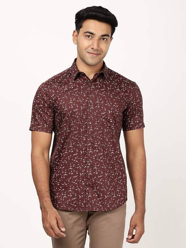 Men Printed Half Sleeve Cotton Shirt