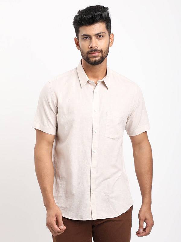 Men Solid Half Sleeve Cotton Blend Shirt