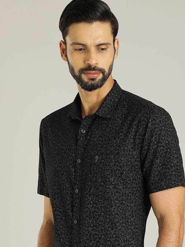 Men Printed Half Sleeve Cotton Shirt