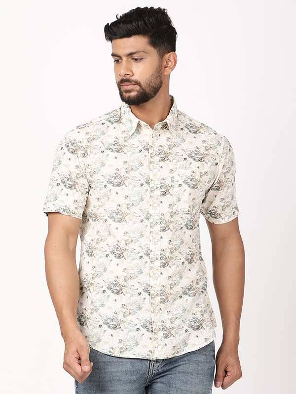 Men Printed Half Sleeve Cotton Shirt