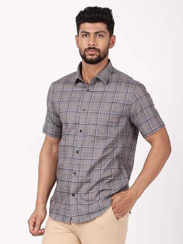 Men Checked Half Sleeve Cotton Shirt