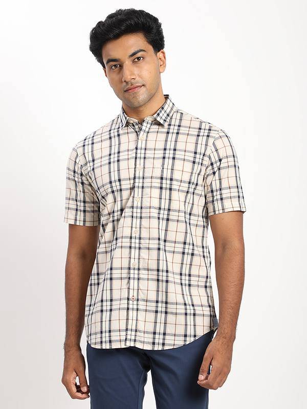 Men Checked Half Sleeve Cotton Shirt