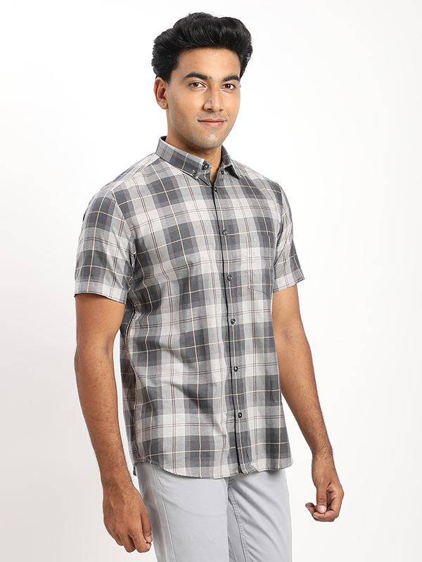 Men Checked Half Sleeve Cotton Shirt